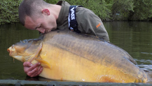 A 63 lb 8 oz carp from Villefond, Arnold the fish, May 2016