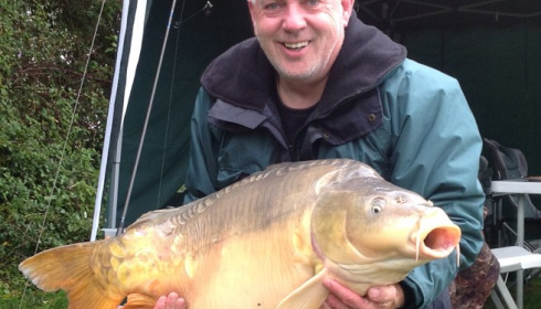 A 47 lb 12 oz carp from Villefond, Oct 2012