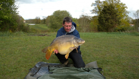 A 34 lb carp from Villefond, Apr 2012