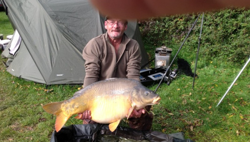 A 43 lb 10 oz carp from Villefond, Oct 2012