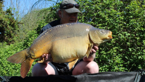 A 28 lb 10 oz carp from Villefond, Apr 2017