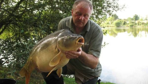 A 32 lb 14 oz carp from Villefond, Sep 2010