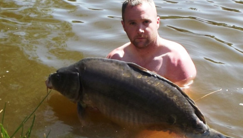 A 40 lb 4 oz carp from Villefond, Mark Lambert and anougher heavily spawned out carp, Jul 2012