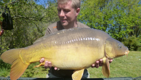 A 24 lb 14 oz carp from Villefond, Apr 2014