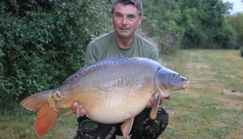 A 43 lb 8 oz carp from Villefond, Sep 2013