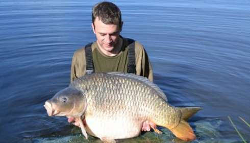 A 53 lb 6 oz carp from Villefond, Arthur, May 2011