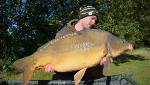 A 37 lb 5 oz carp from Villefond, Aug 2014