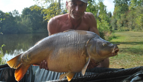 A 40 lb 12 oz carp from Villefond, Oct 2014