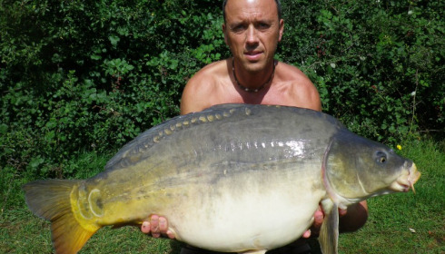 A 37 lb carp from Villefond, Sep 2011