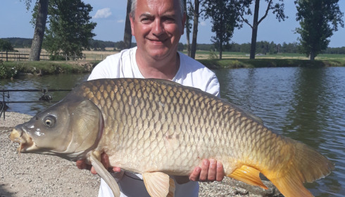 A 30 lb fish from Vincons, Jul 2023
