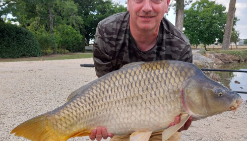 A 33 lb fish from Vincons, Jul 2022