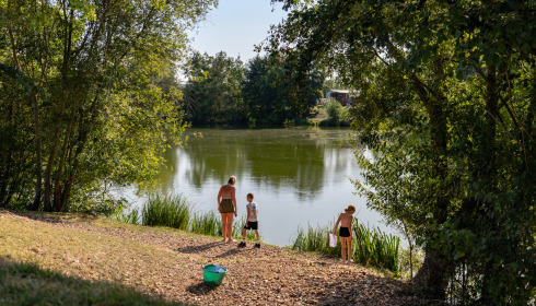 Cerises, Carp Lake Close to Calais, lake photo 2