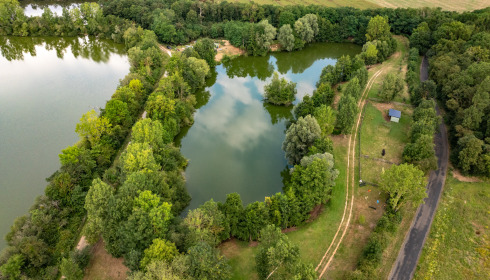 Cerises, Carp Lake Close to Calais, lake photo 1