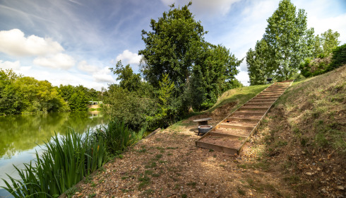 Cerises, Carp Lake Close to Calais, lake photo 17