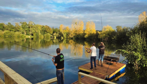Duquesne, Carp Lake in Northern France, lake photo 9