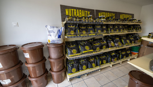 Landes, Carp fishing France, Well Stocked Bait & Equipment Shop