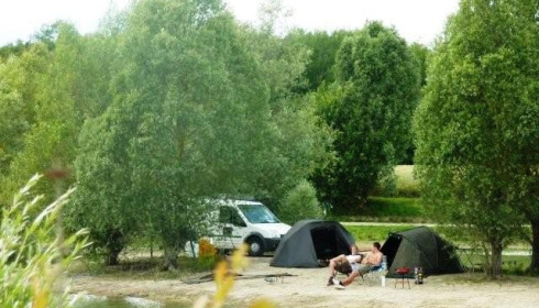 Beaurepaire, Carp lakes near Calais, lake photo 25