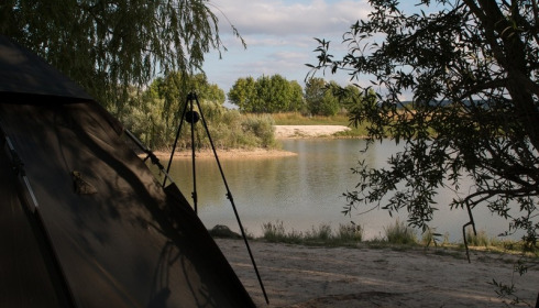 Beaurepaire, Carp lakes near Calais, lake photo 1