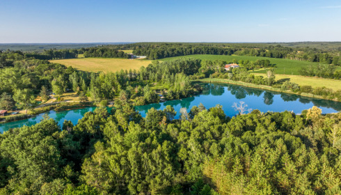 Golden Carp Lake, Big Carp Fishing France with a Social Lodge, lake photo 7