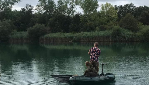 Golden Carp Lake, Big Carp Fishing France with a Social Lodge, lake photo 16