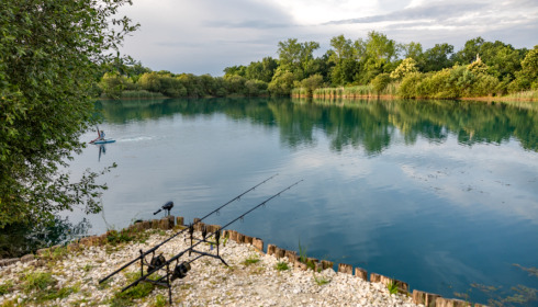 Golden Carp Lake, Big Carp Fishing France with a Social Lodge, lake photo 16