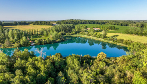 Golden Carp Lake, Big Carp Fishing France with a Social Lodge, lake photo 15
