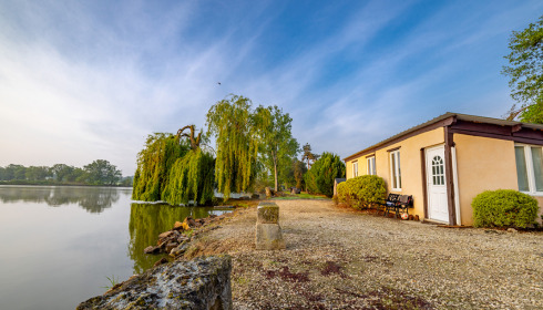 Vincons, Carp fishing in France with accommodation, lake photo 4