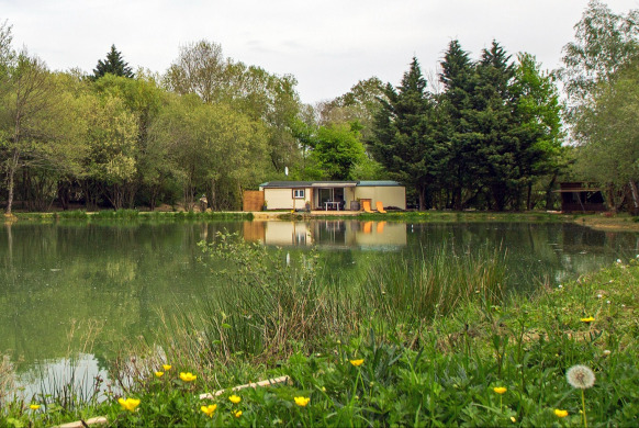 Anglers also viewed venue Eau De Vie South