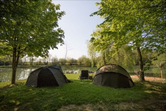 Eau De Vie South - Carp Fishing France with Unique Railway Cabin - photo 12