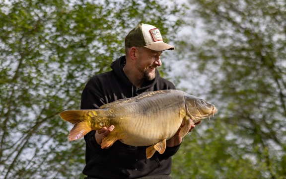 Carrouge - Social Carp Fishing Holidays - photo 4