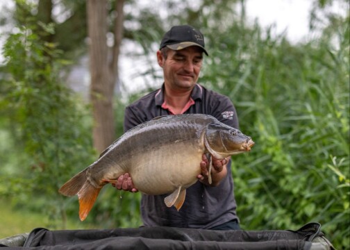 Plump Lake - Carp Fishing Holiday in France - photo 12