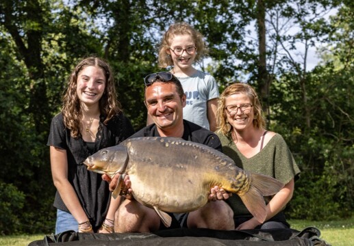 Plump Lake - Carp Fishing Holiday in France - photo 14