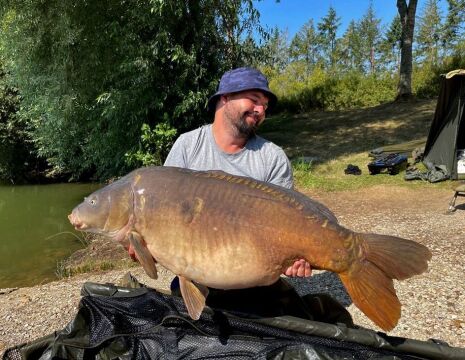 Blue Lake - Fishing France - photo 15