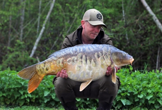 Brocard Large - Natural Carp Lake in France - photo 12