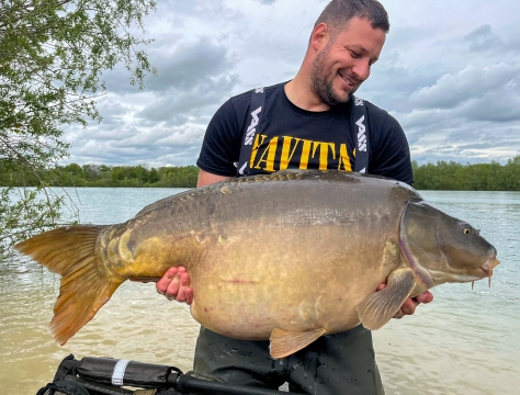 Fullys Lake - Unique Big Carp Fishing in France - photo 6