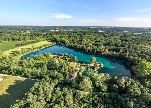 Golden Carp Lake - Big Carp Fishing France with a Social Lodge - photo 7