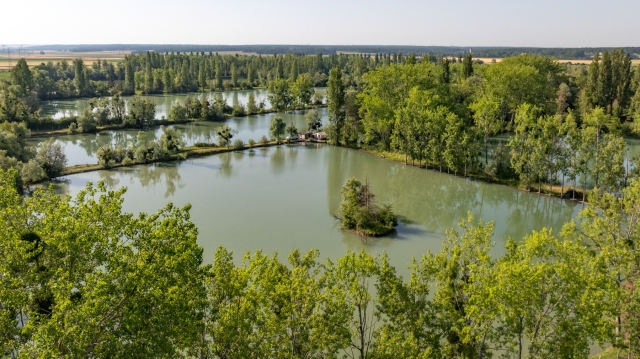 Ilot - Carp Fishing France with Lodge - photo 6