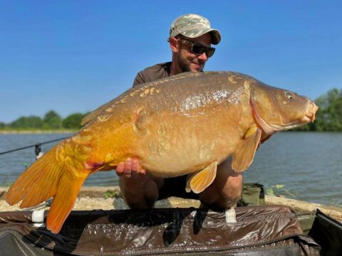 Jonchery 8 - Carp Lake in France - photo 11
