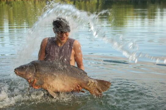 Sky Lake - Big Carp Fishing France - photo 5