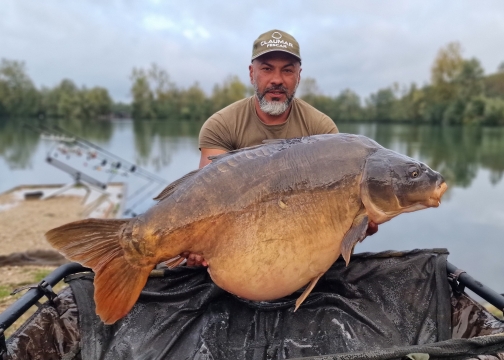 Sky Lake - Big Carp Fishing France - photo 1