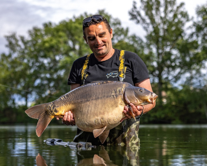 Plump Lake carp fishing lake in France – photo 1