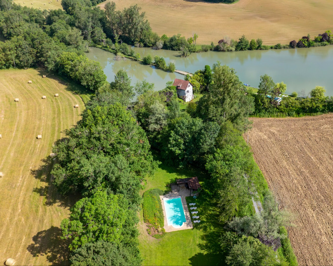 Mas Bas Lotus Lake 0