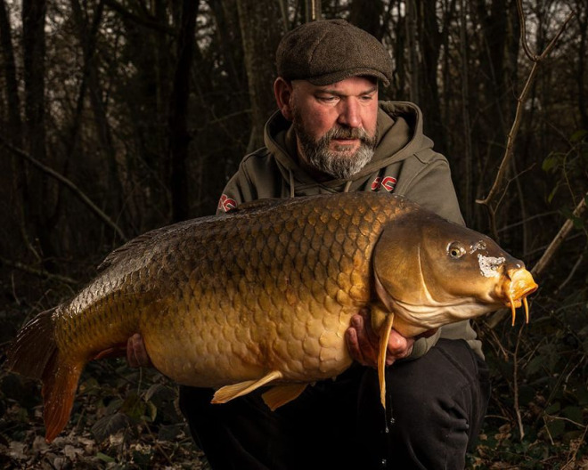 Brocard Small carp fishing lake in France – photo 6