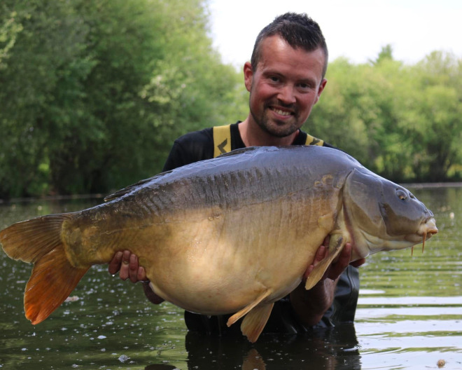 Lillypool carp fishing lake in France – photo 4